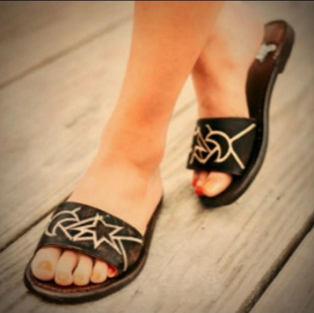 Freebird By Steven Distressed Gypsy Slides